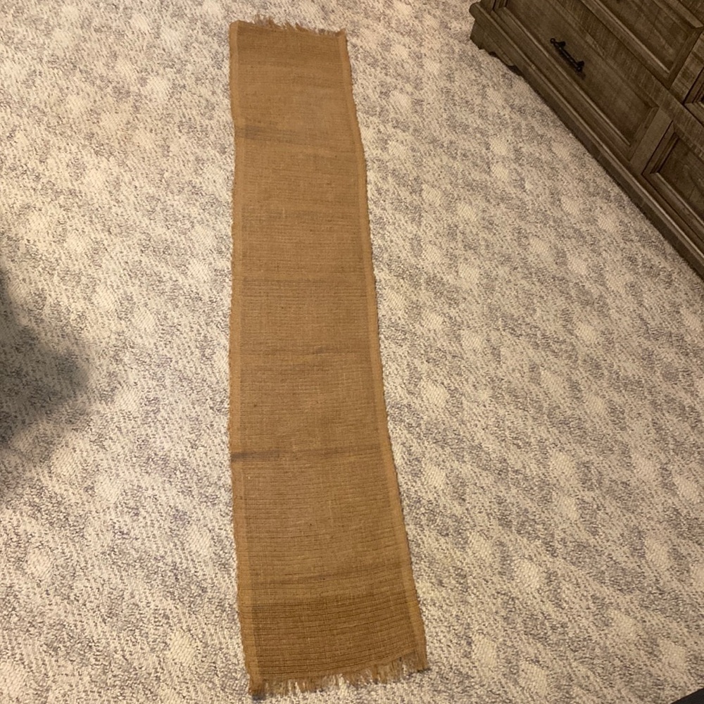 Used Burlap Table Runner - Picture 4 of 4